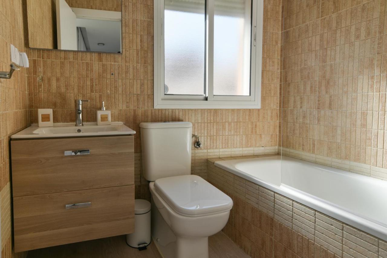 Apartmán Elegant Duplex P/3 In Malaga With Terrace And Wifi Exteriér fotografie